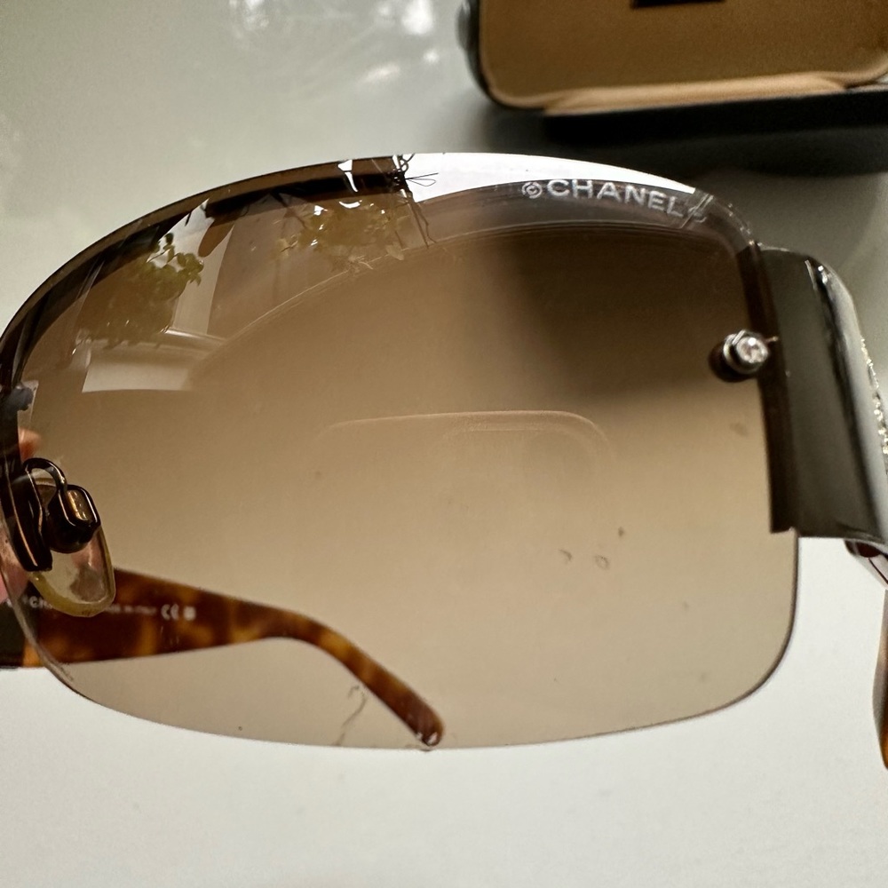 Authentic Chanel Tortoise Sunglasses with Rhinestone 4117-B C.275/13 62.16 125 - Picture 12 of 16